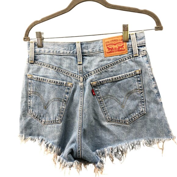 Levi's High Waisted Mom Shorts Womens 27 Light Wash Blue Distressed Cutoff - Picture 2 of 13